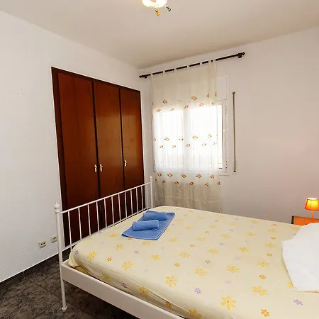 Clavel - Four Bedroom Отель 3*
